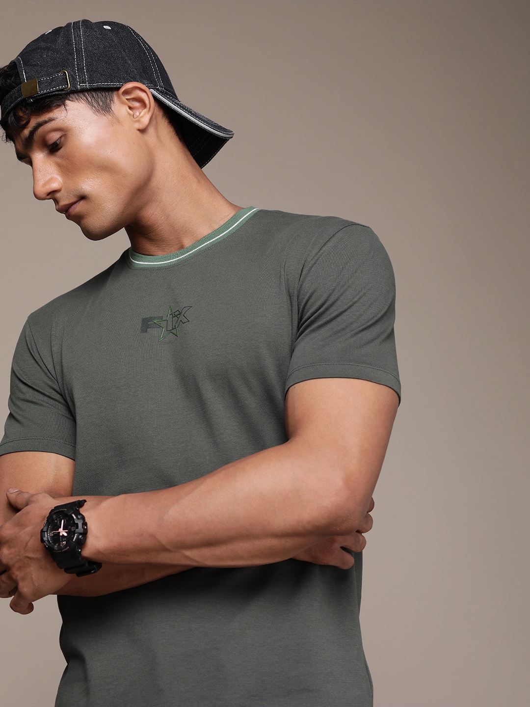 

FORCE IX Men Brand Logo Printed T-shirt, Grey