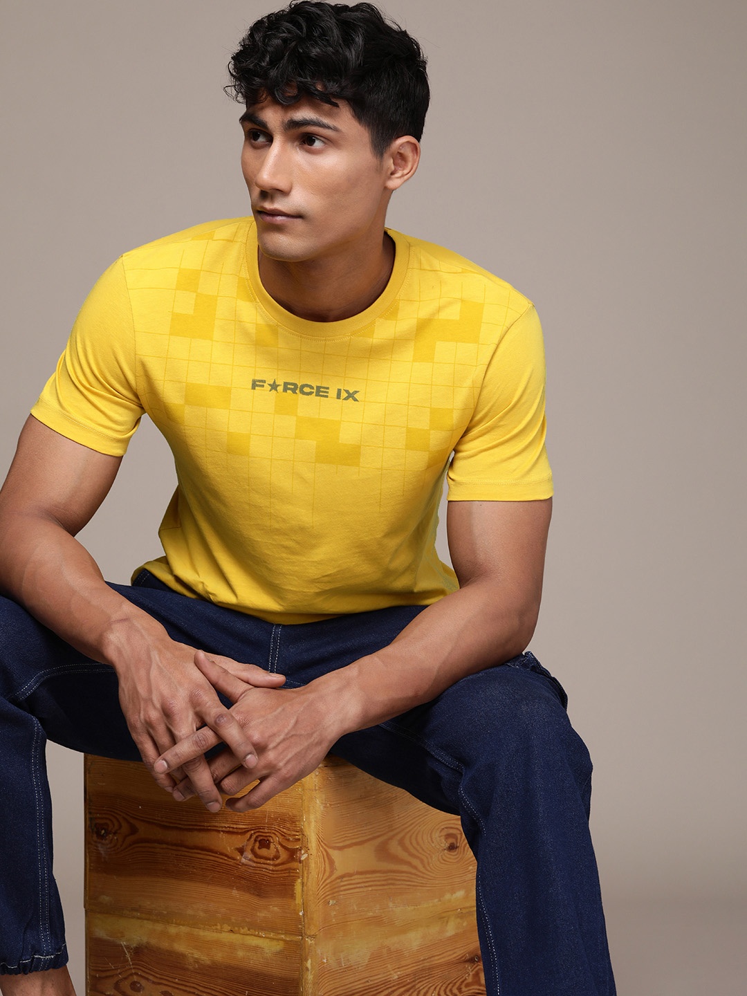 

FORCE IX Men Checked Pure Cotton T-shirt With Brand Logo Design, Yellow