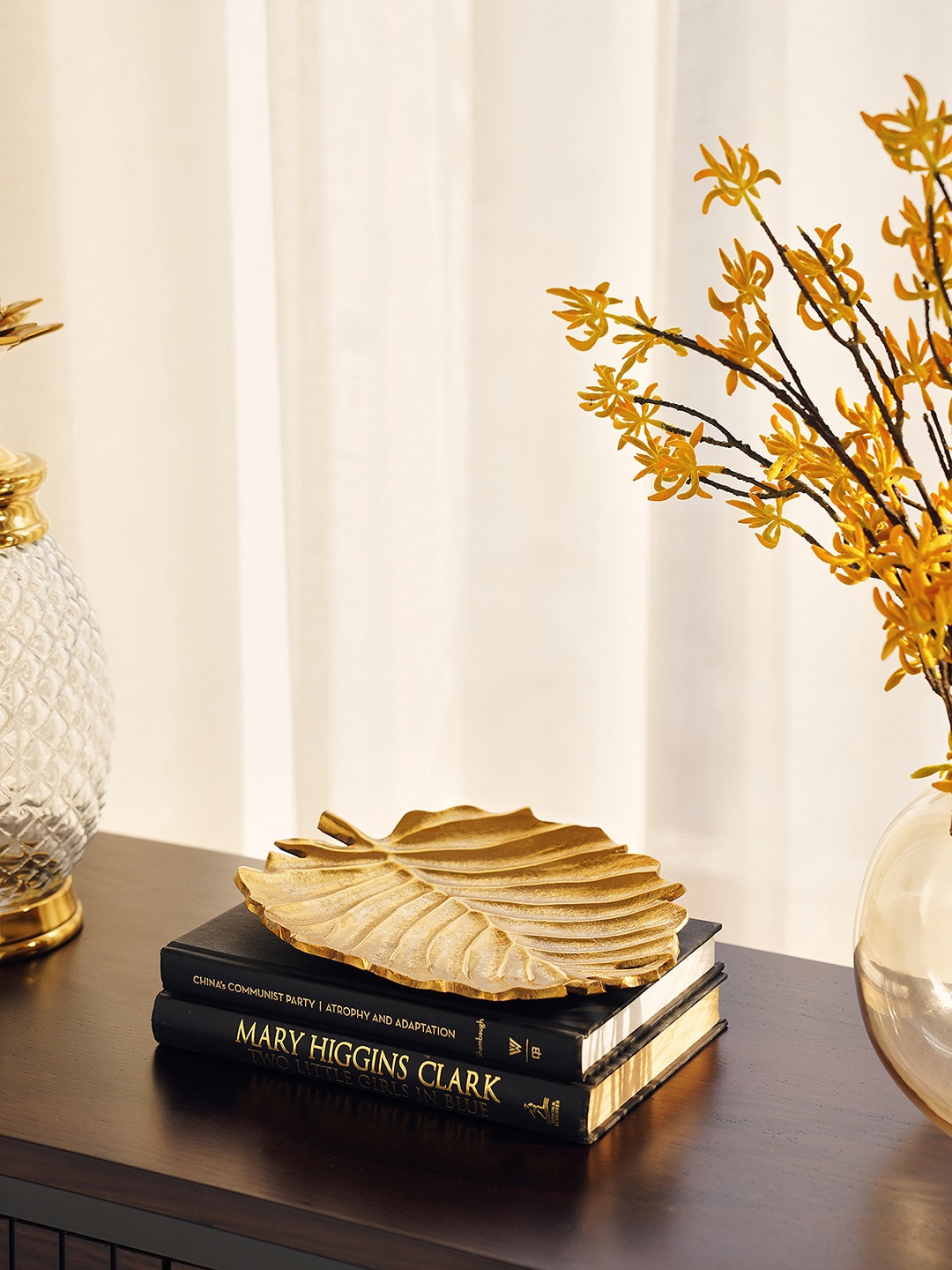 

Pure Home and Living Birch Leaf Figurine, Gold