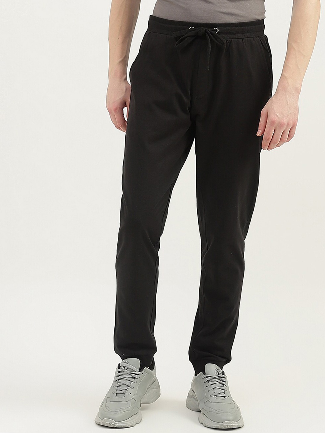 

United Colors of Benetton Men Cotton Joggers, Black