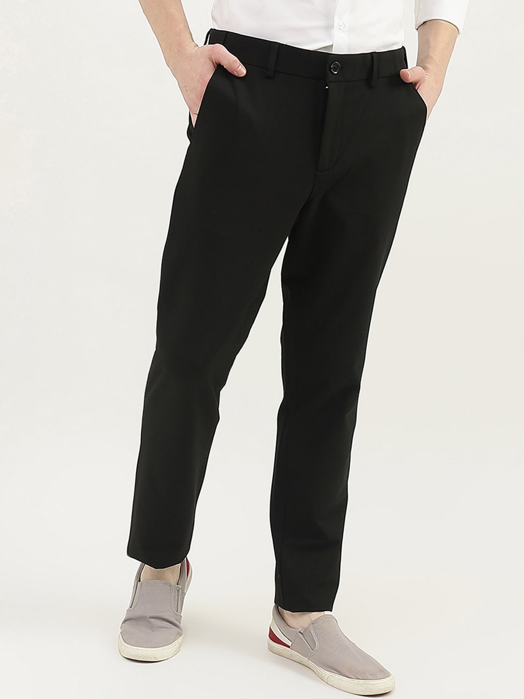 

United Colors of Benetton Men Slim Fit Trousers, Black