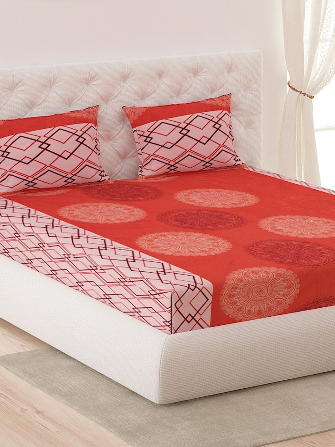 

Moca By Monte Carlo Red & Pink Geometric 104 TC Queen Bedsheet with 2 Pillow Covers
