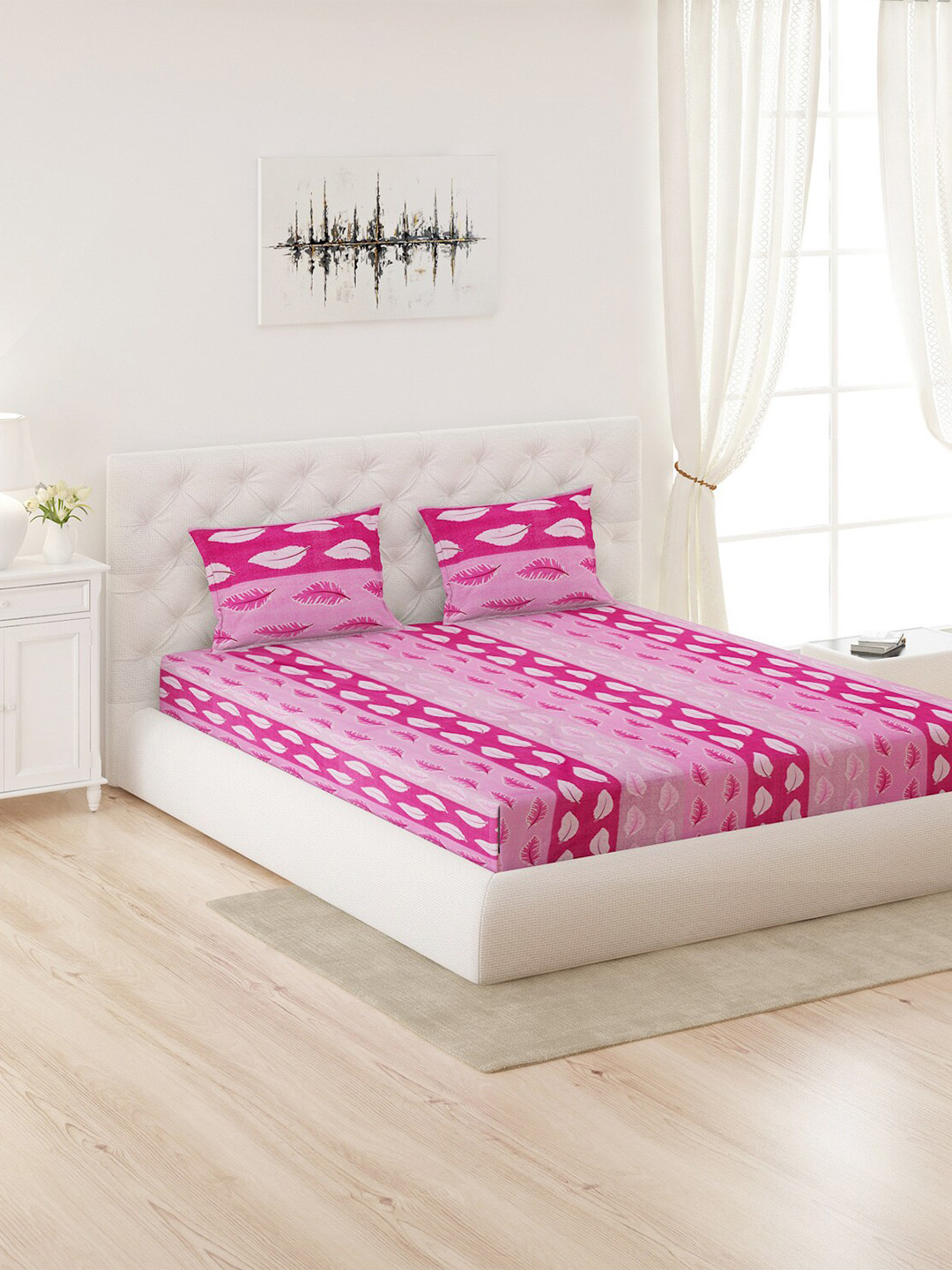 

Moca By Monte Carlo Pink & White Floral Printed 120 TC Queen Bedsheet with 2 Pillow Covers
