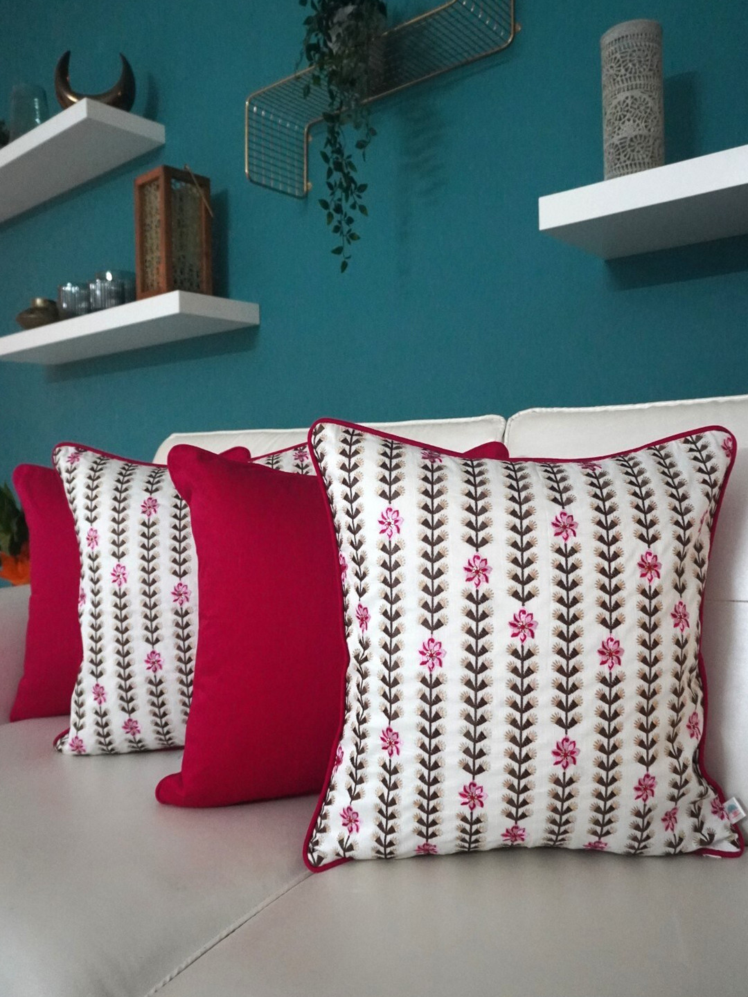 

TARA- Sparkling Homes Pink & White Set of 4 Floral Square Cushion Covers