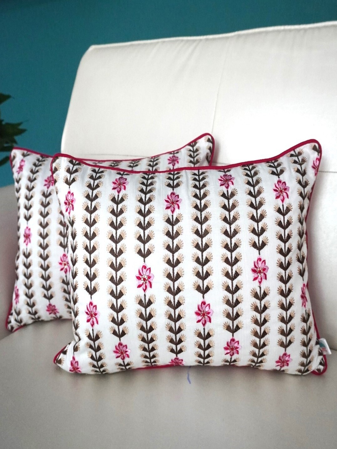 

TARA- Sparkling Homes Pink & White Set of 2 Floral Rectangle Cushion Covers