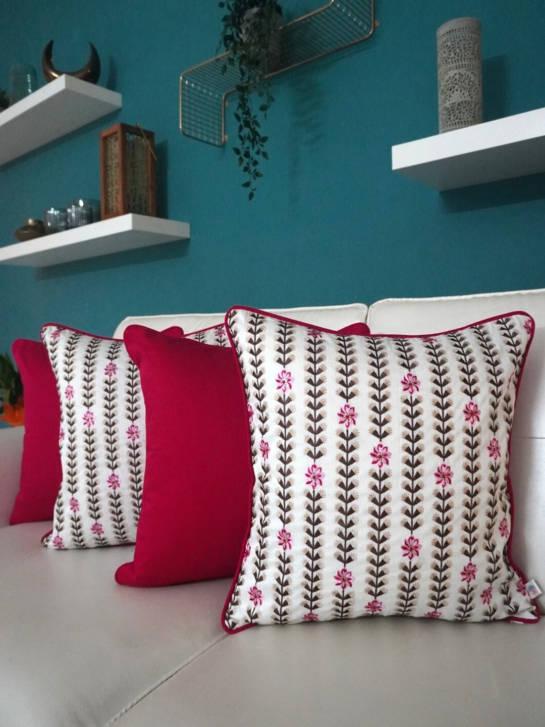 

TARA- Sparkling Homes Pink & White Set of 4 Floral Square Cushion Covers