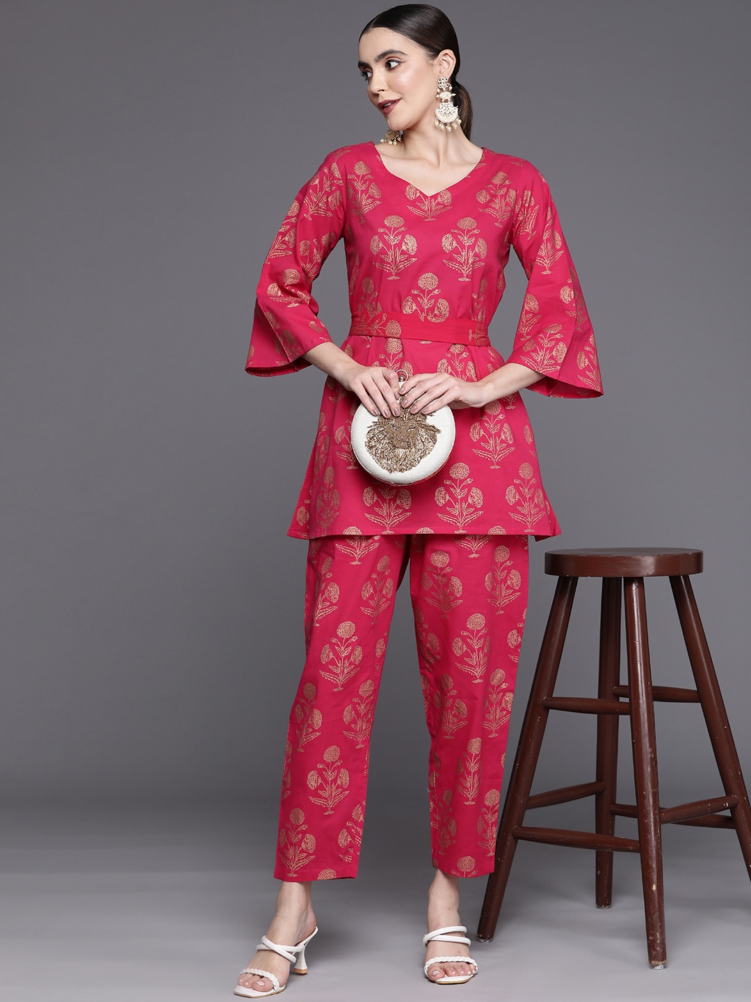 

Indo Era Women Floral Printed Kurta with Trousers, Pink