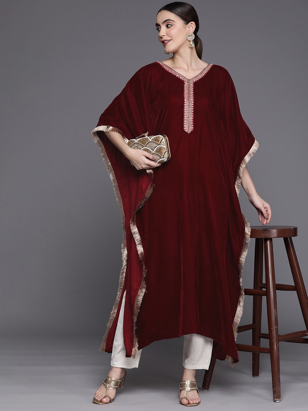 

Indo Era Women Embroidered Velvet Kaftan Kurta, Maroon