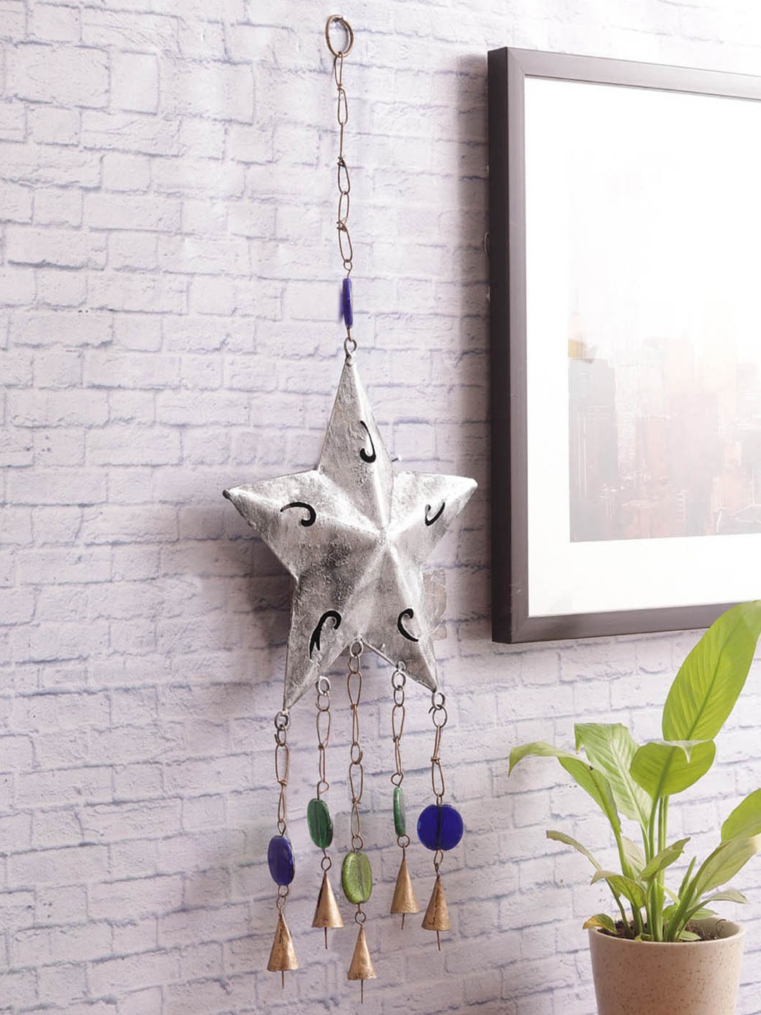 

VarEesha Silver-Toned Star Wall Hanging