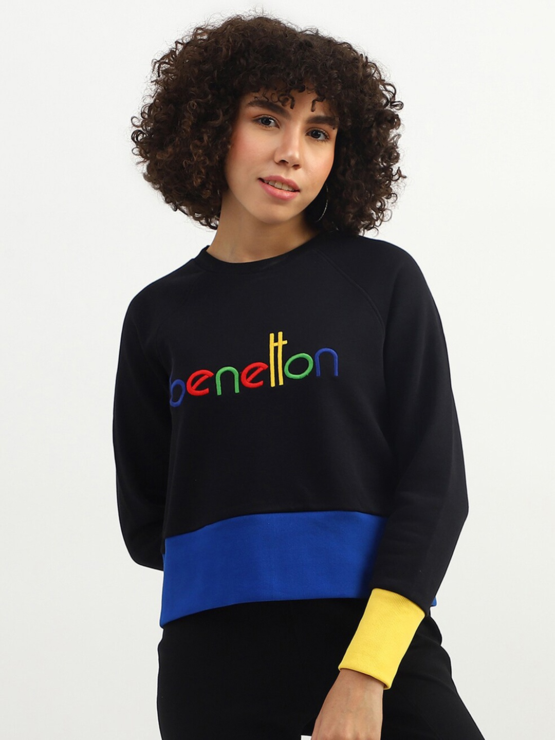

United Colors of Benetton Women Round Neck Embroidered Sweatshirt, Navy blue