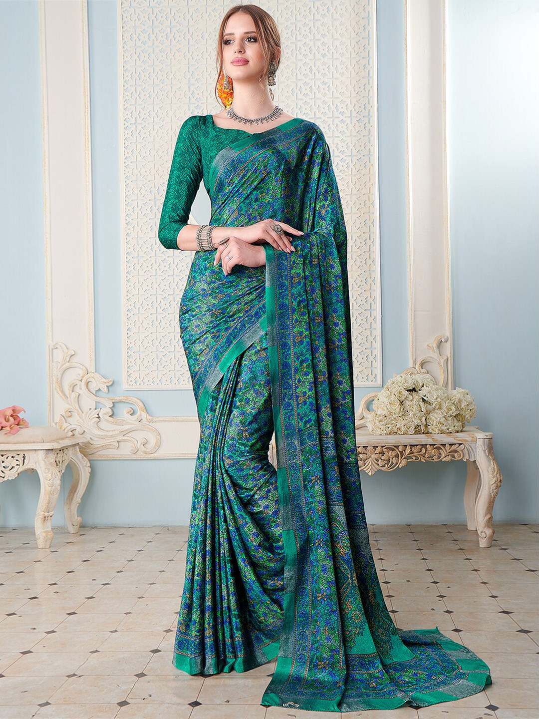 

Kasak Floral Pure Crepe Saree, Fluorescent green