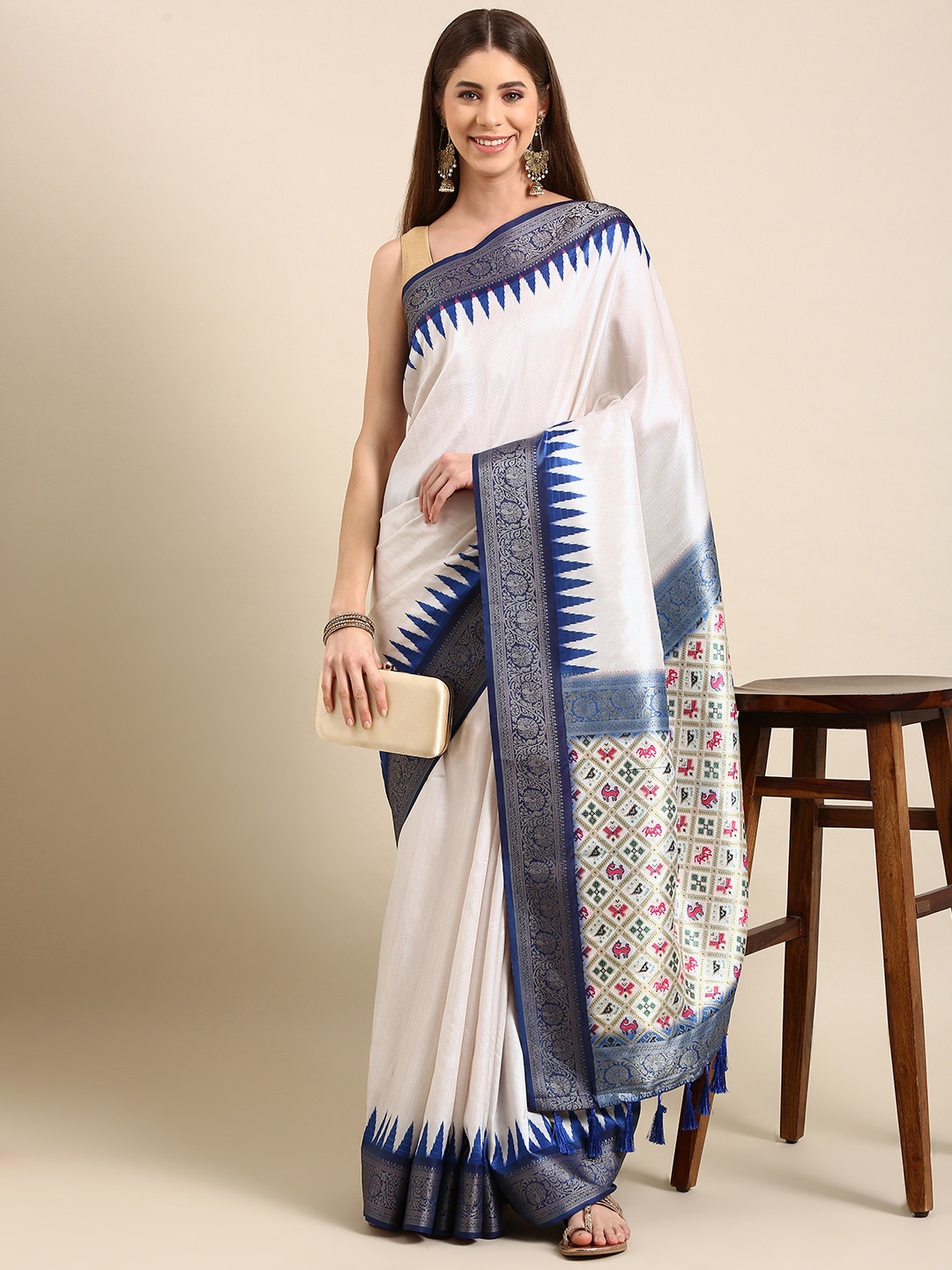 

VASTRANAND Woven Design Zari Silk Blend Patola Saree, Cream