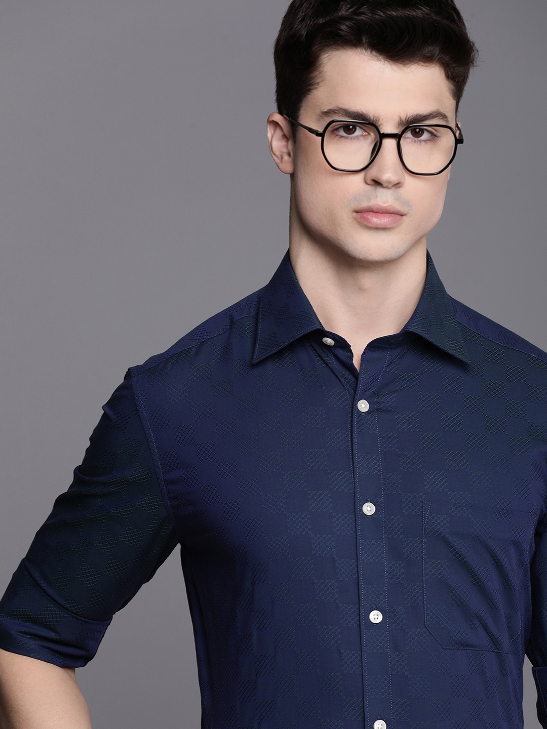 

Louis Philippe Self Design Textured Pure Cotton Classic Formal Shirt, Navy blue