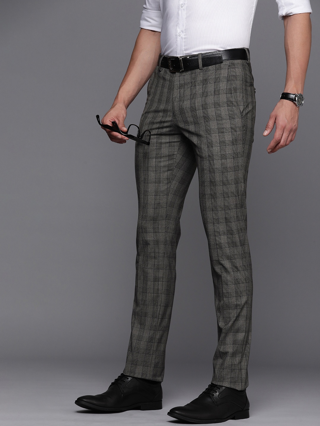 

Louis Philippe Men Charcoal Checked Super Slim Fit Trousers