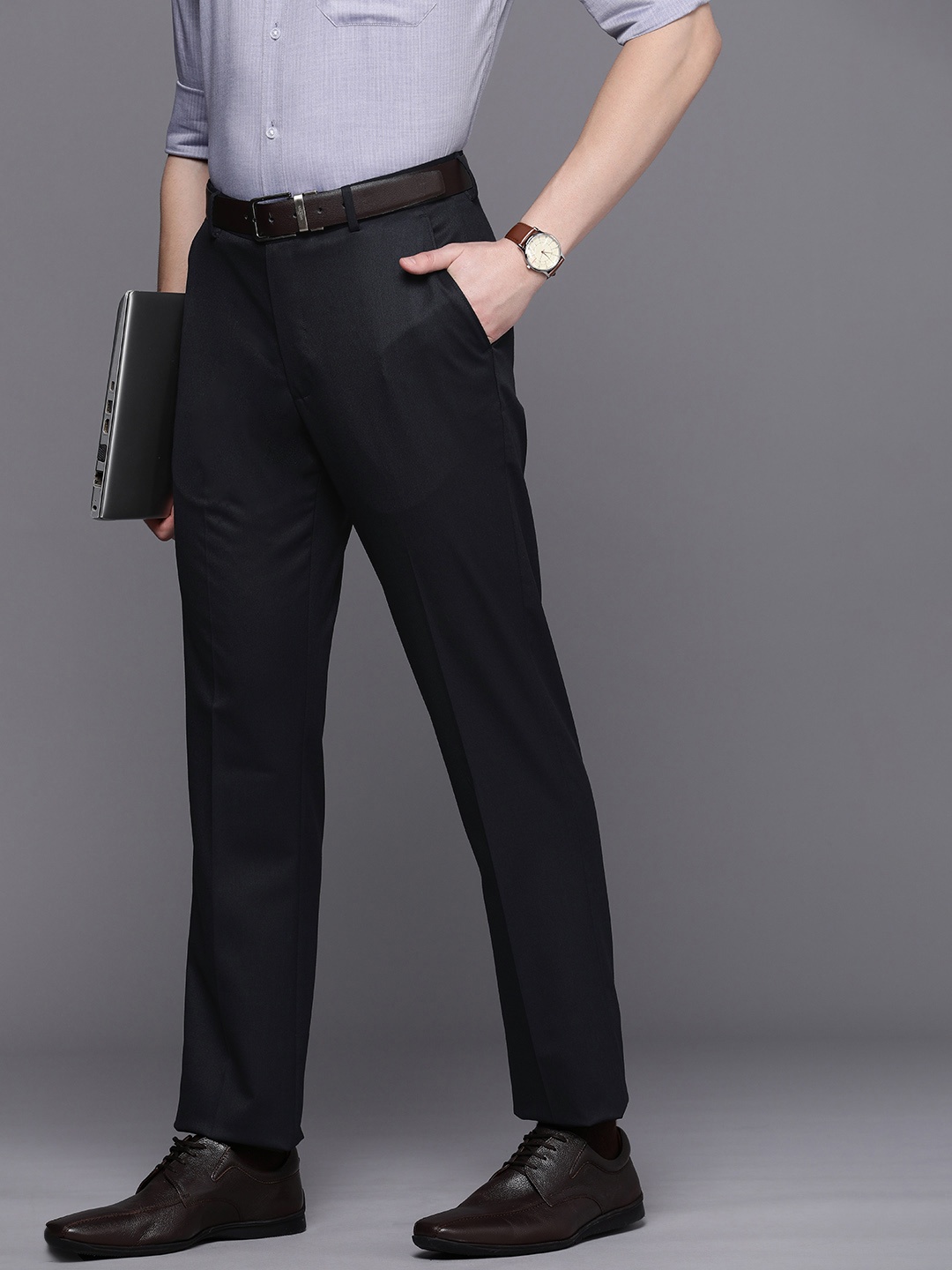 

Louis Philippe Men Solid Slim Fit Formal Trousers, Black