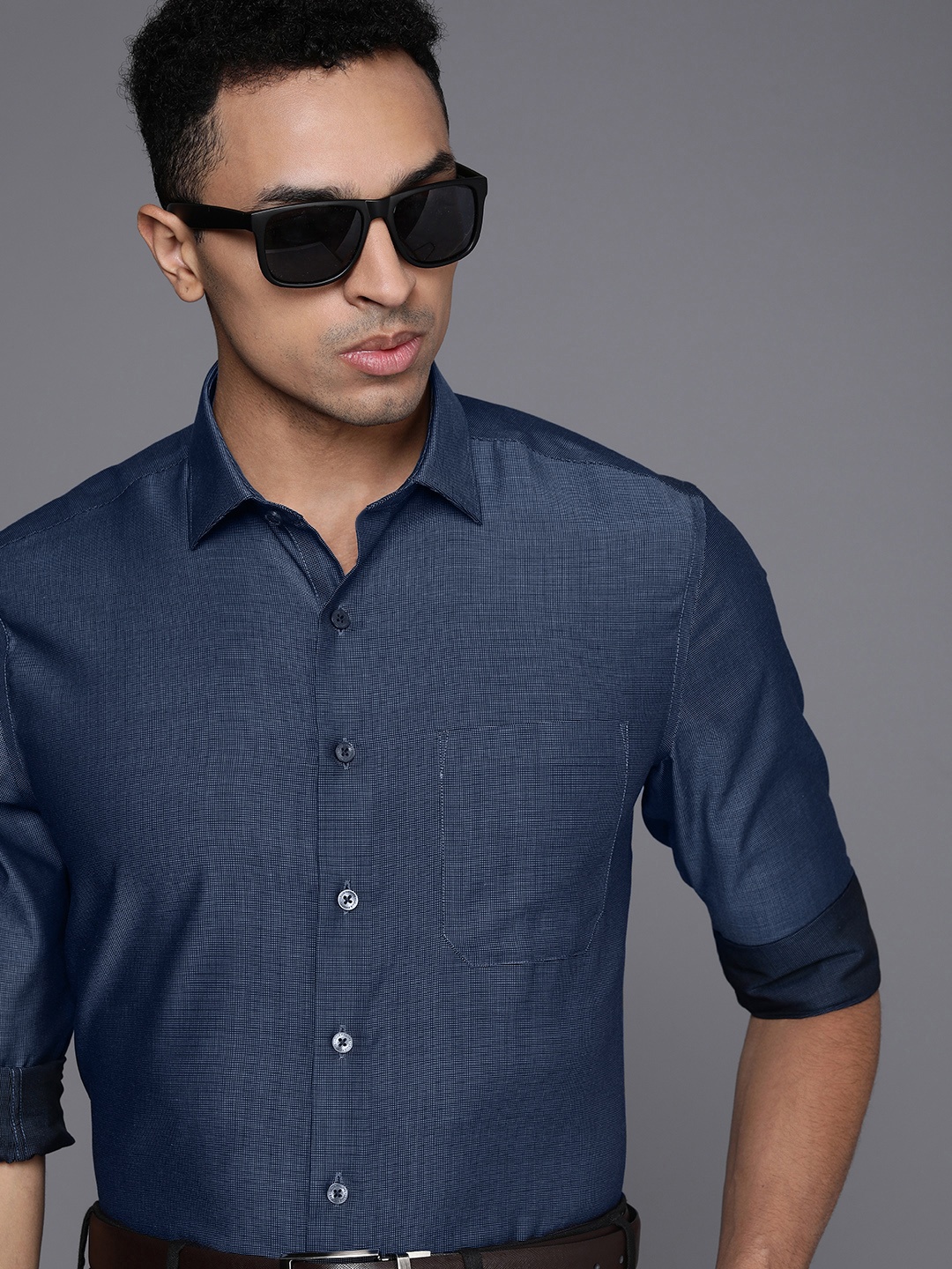 

Louis Philippe Men Pure Cotton Slim Fit Formal Shirt, Navy blue