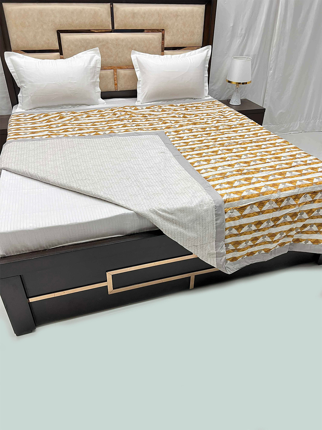 

Pure Decor White & Mustard Geometric 210 GSM Pure Cotton Reversible Double Bed Dohar