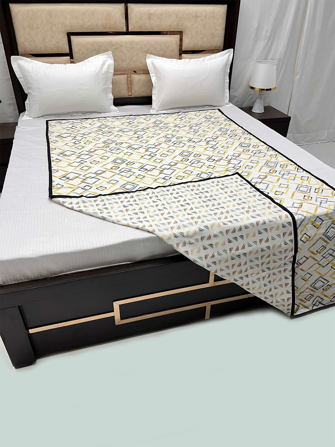 

Pure Decor White & Yellow Geometric 210 GSM Pure Cotton Reversible Single Bed Dohar