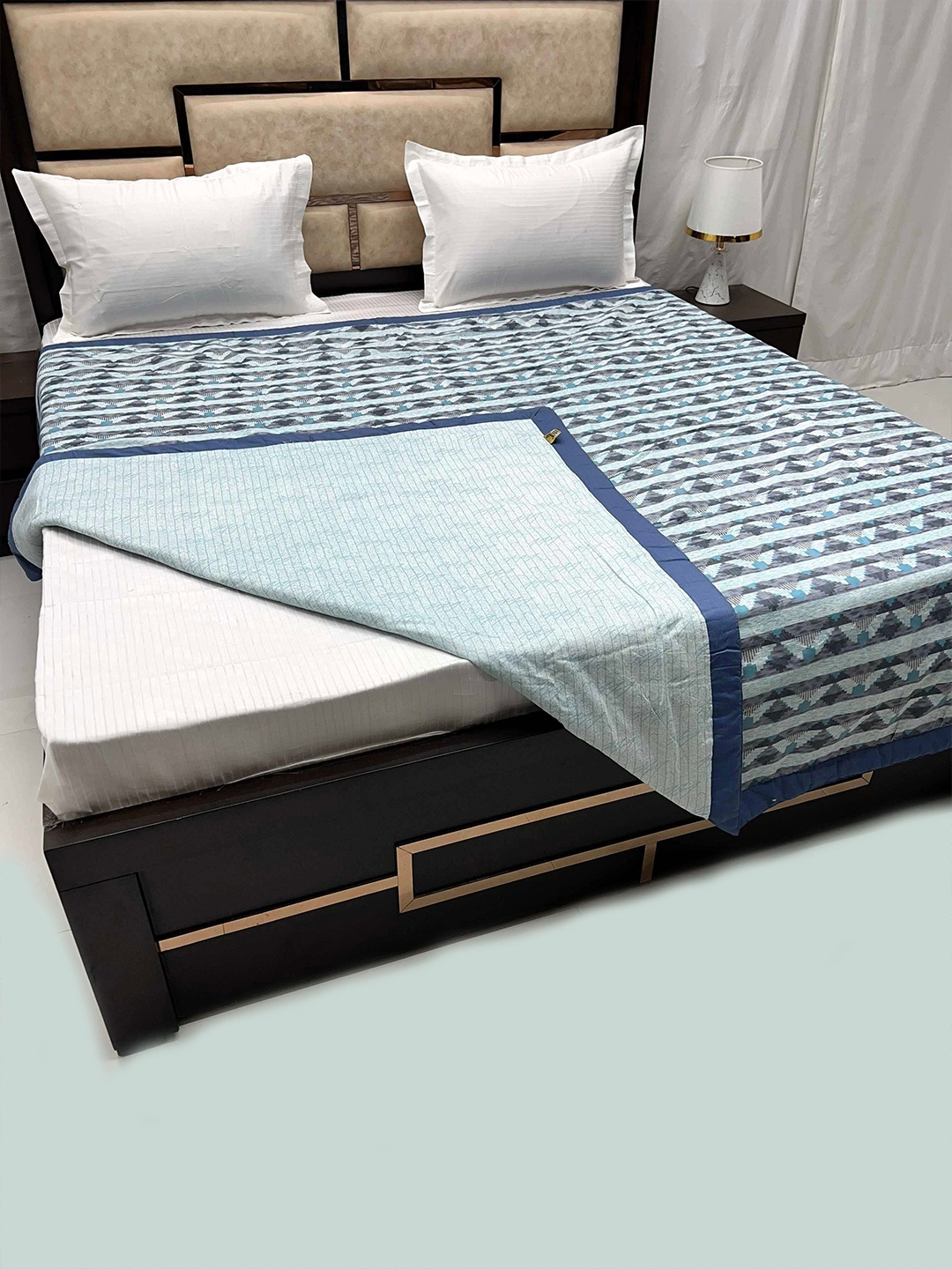 

Pure Decor Blue & Grey Geometric AC Room 210 GSM Pure Cotton Reversible Double Bed Dohar