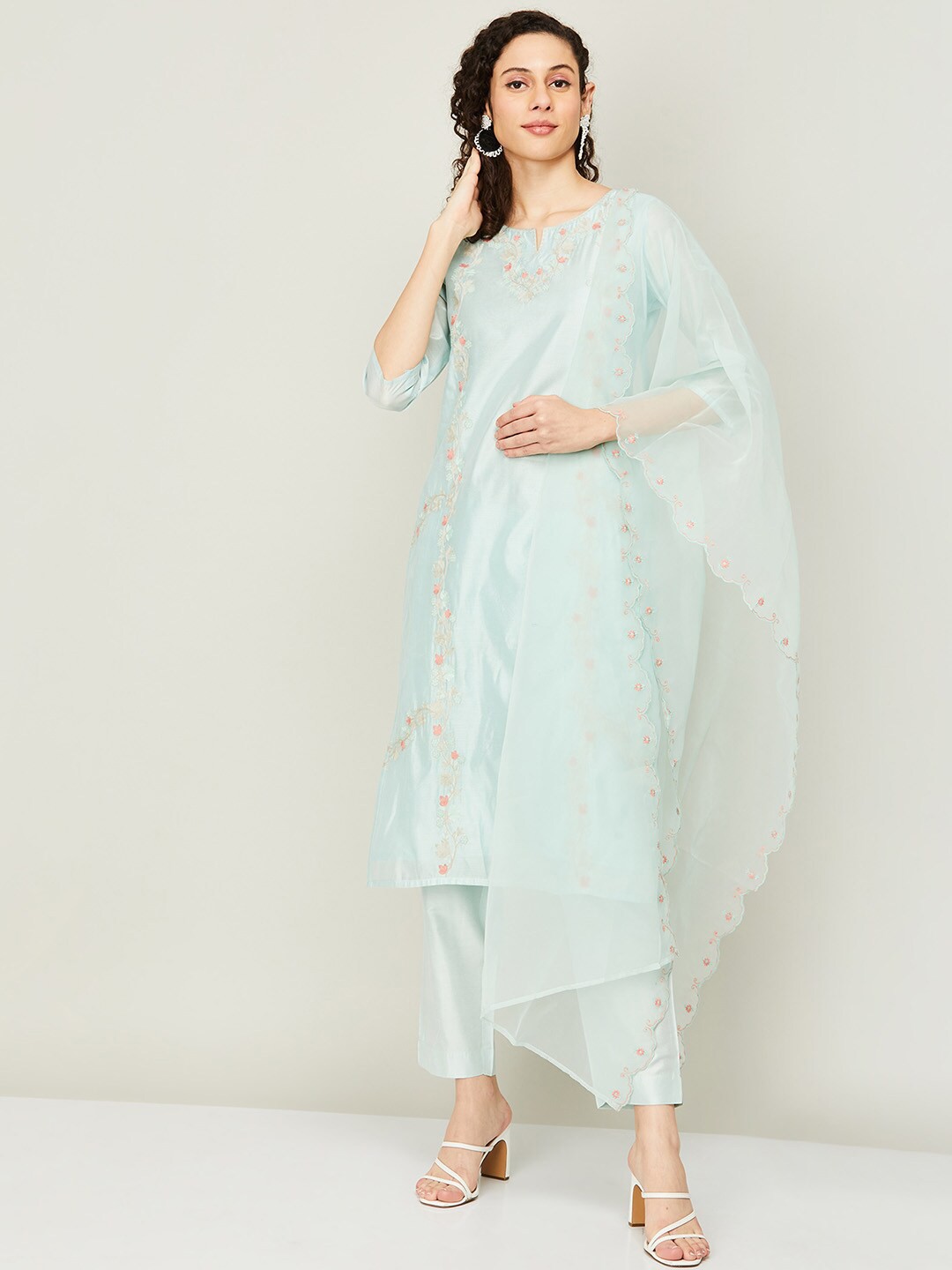 

Melange by Lifestyle Women Floral Embroidered Kurta with Pyjamas & With Dupatta, Green