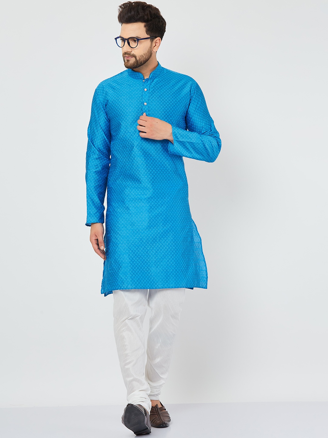 

Armaan Ethnic Men Pure Silk Kurta with Churidar, Blue