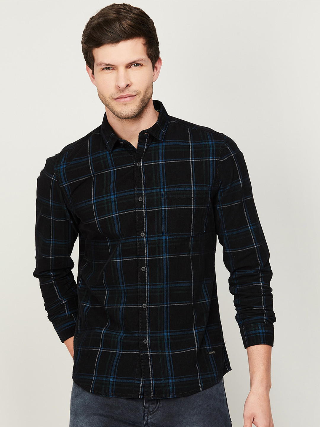 

Bossini Men Slim Fit Checked Casual Shirt, Black