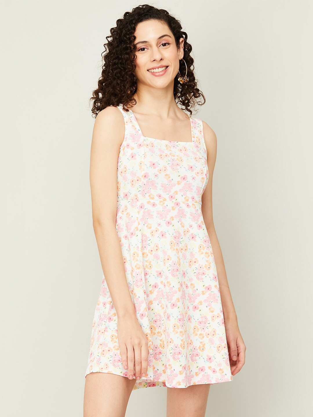 

Ginger by Lifestyle Off White Floral Dress