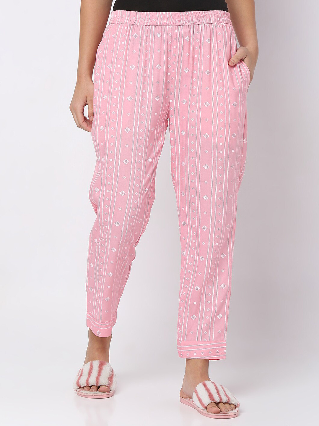 

Smarty Pants Women Printed Cotton Lounge Pants, Pink
