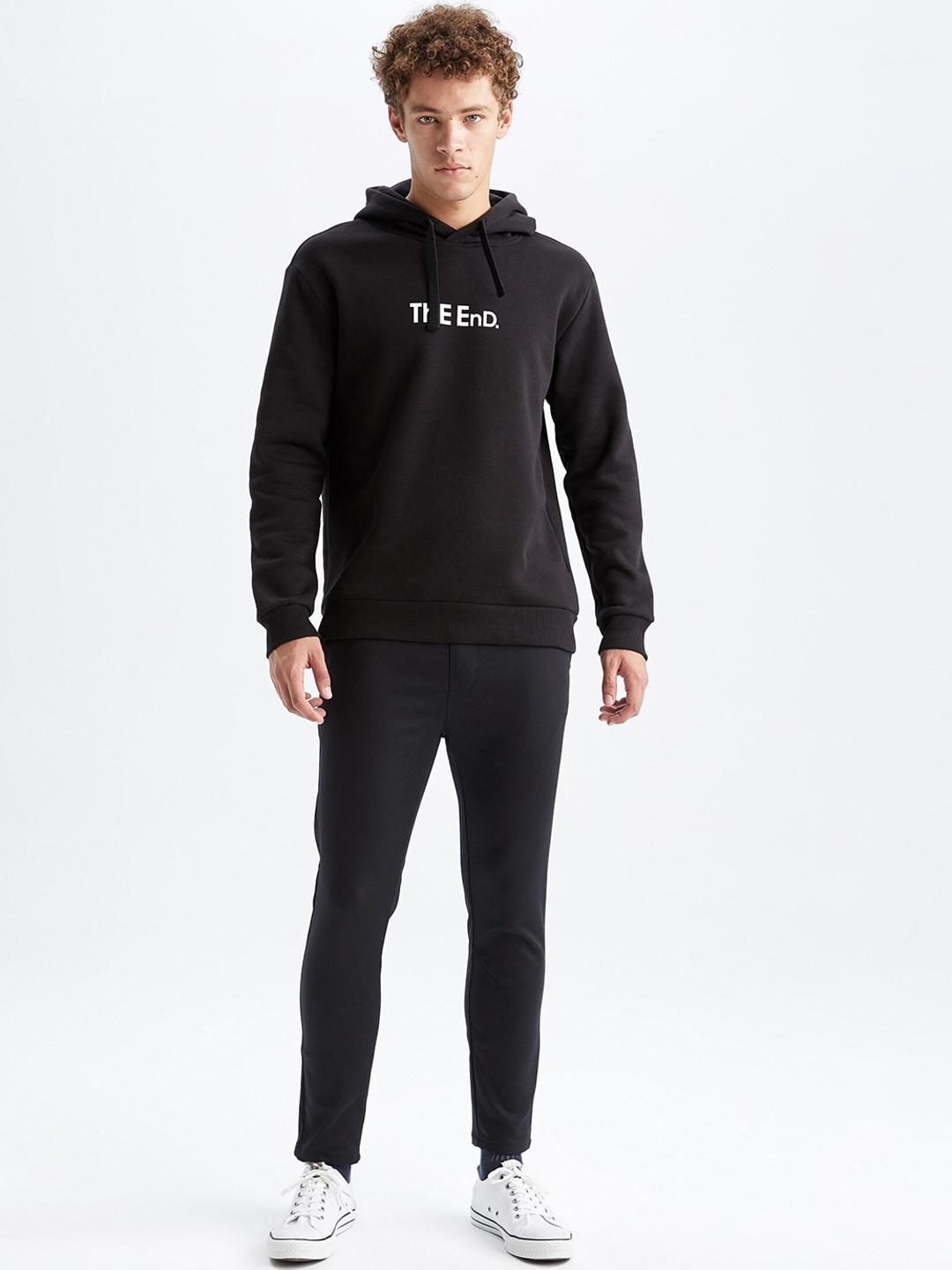 

DeFacto Men Mid-Rise Regular Fit Trousers, Black