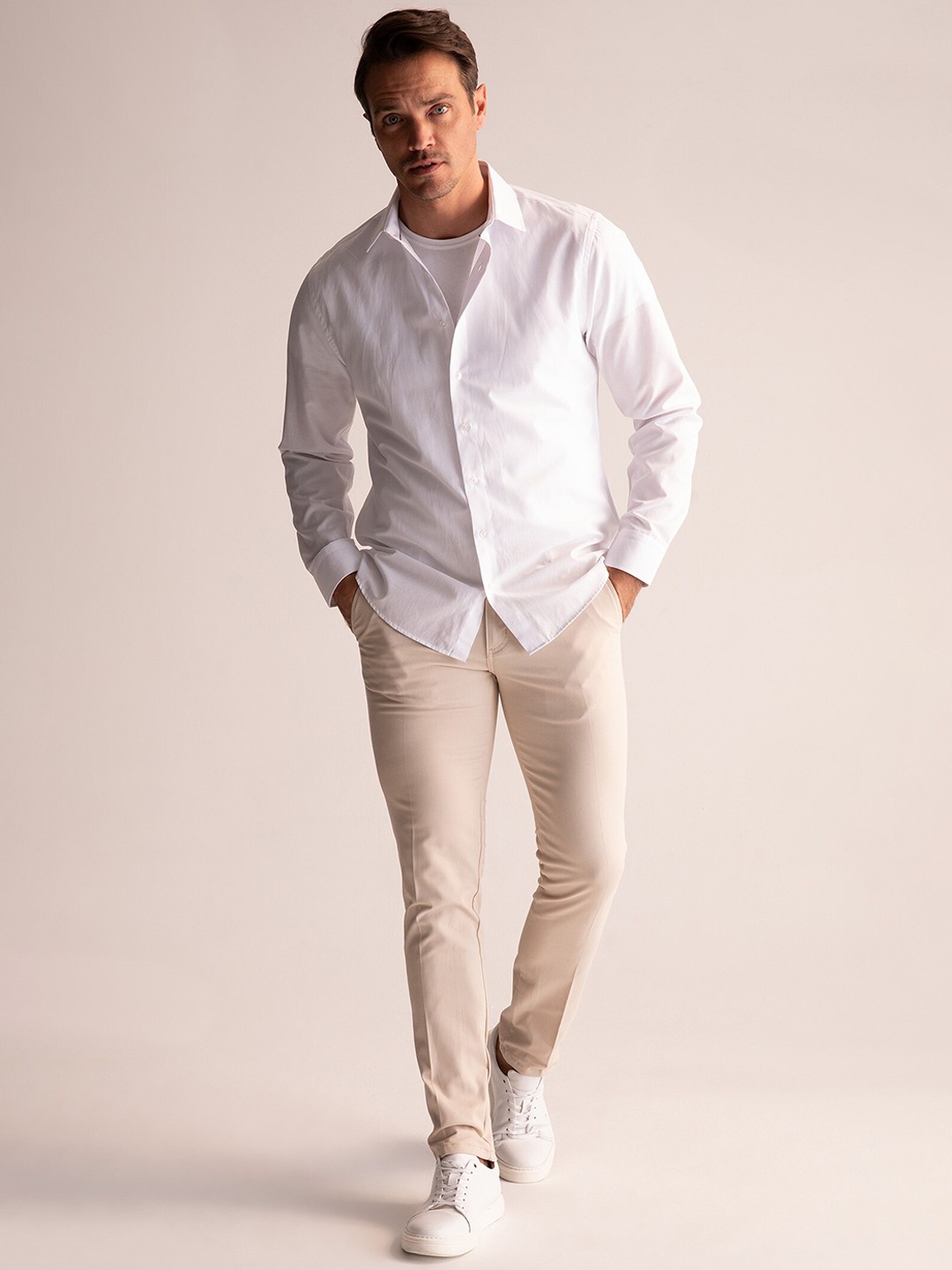 

DeFacto Men Mid-Rise Regular Fit Trousers, Beige