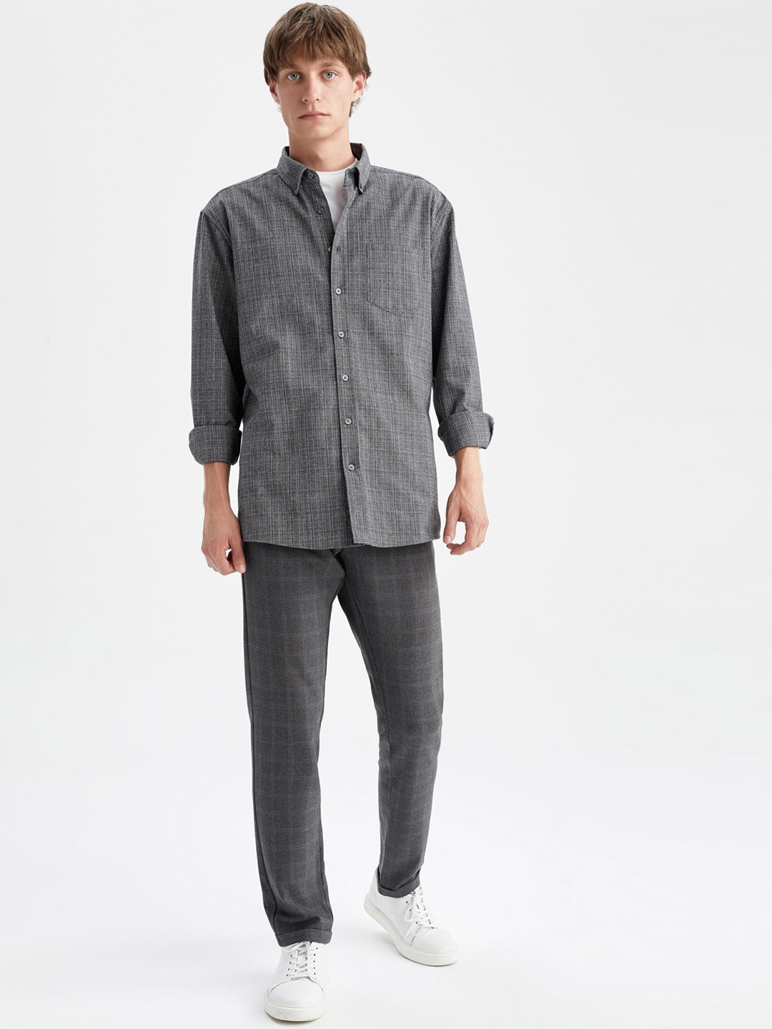 

DeFacto Men Checked Trousers, Grey