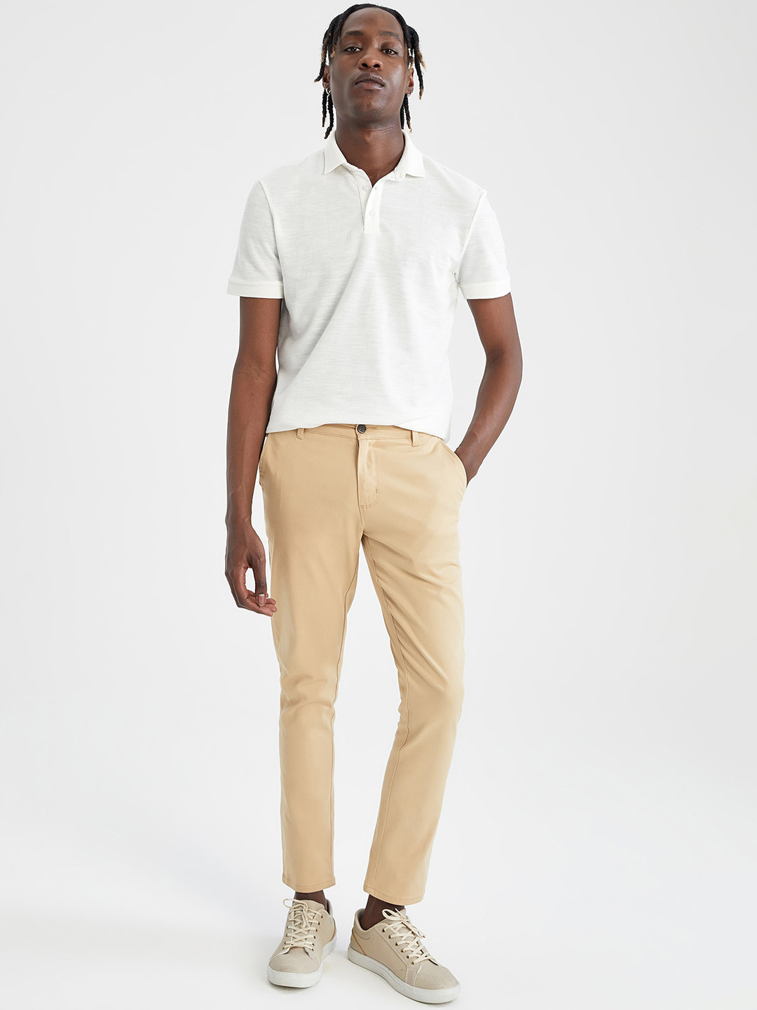 

DeFacto Men Mid-Rise Regular Fit Chinos, Beige