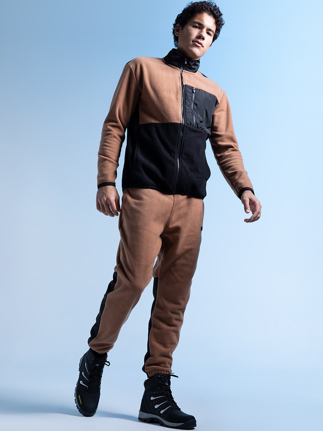 

DeFacto Men Plain Joggers, Camel brown