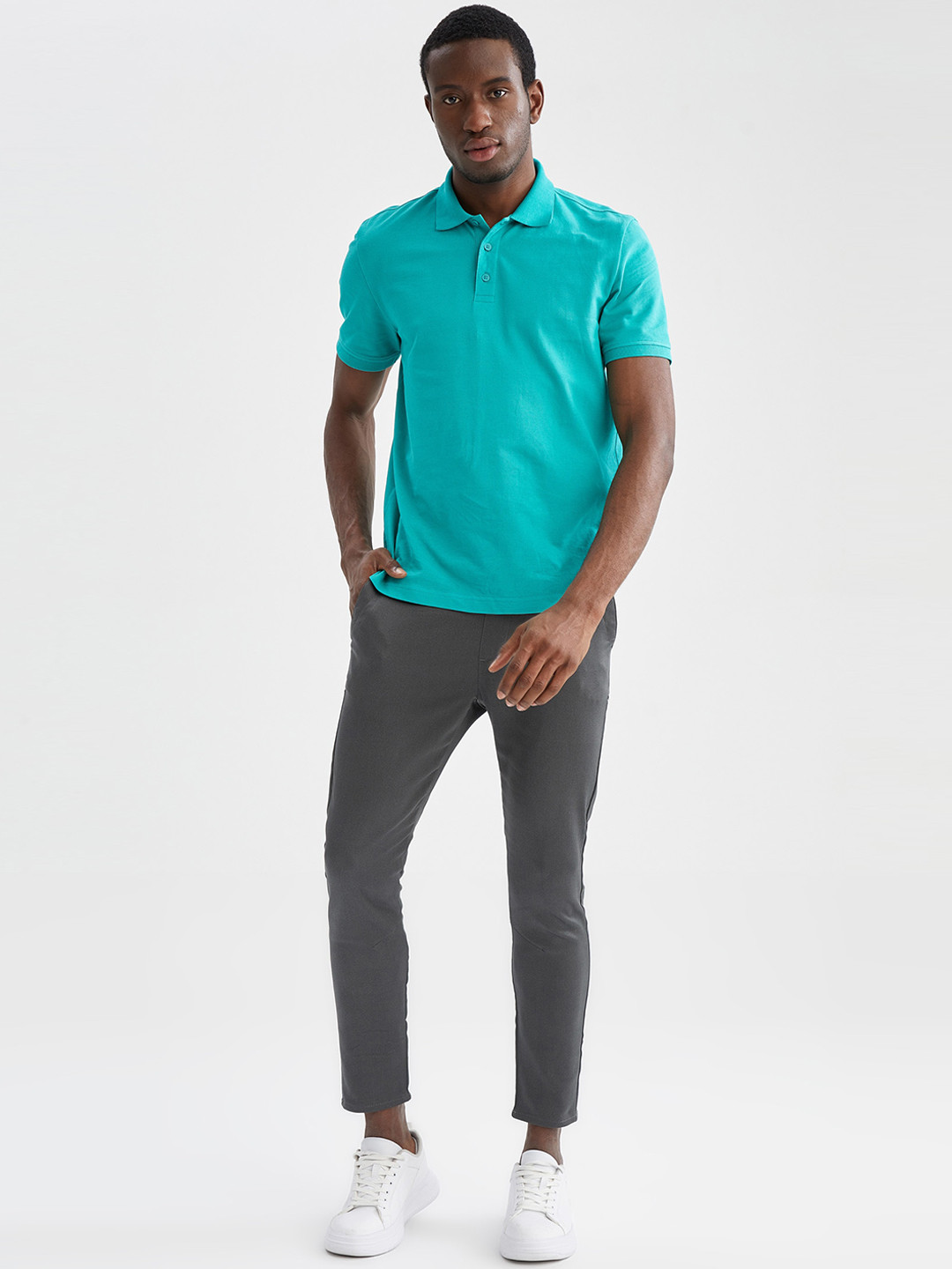 

DeFacto Men Plain Chinos Trousers, Grey