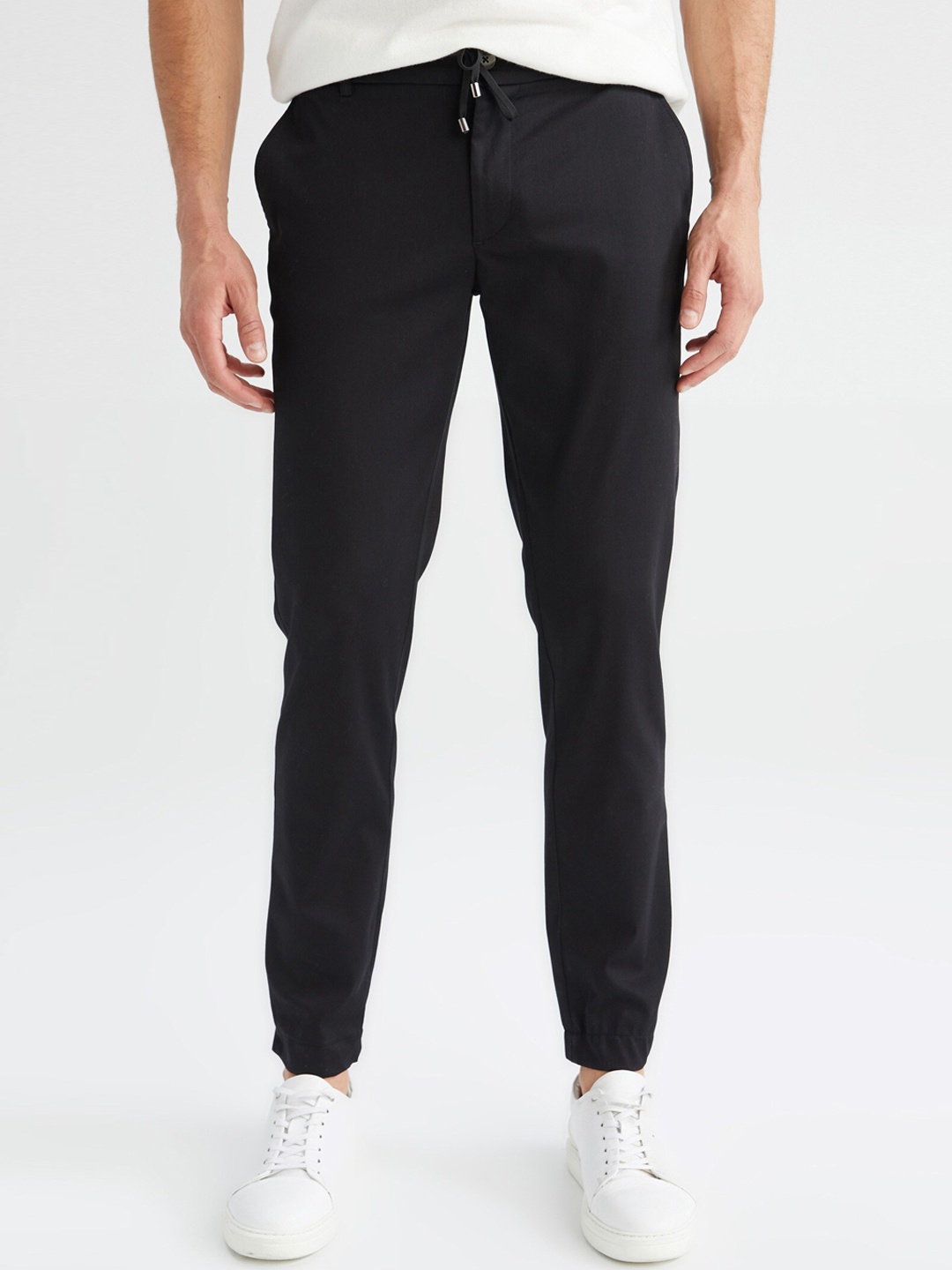 

DeFacto Men Plain Joggers, Black