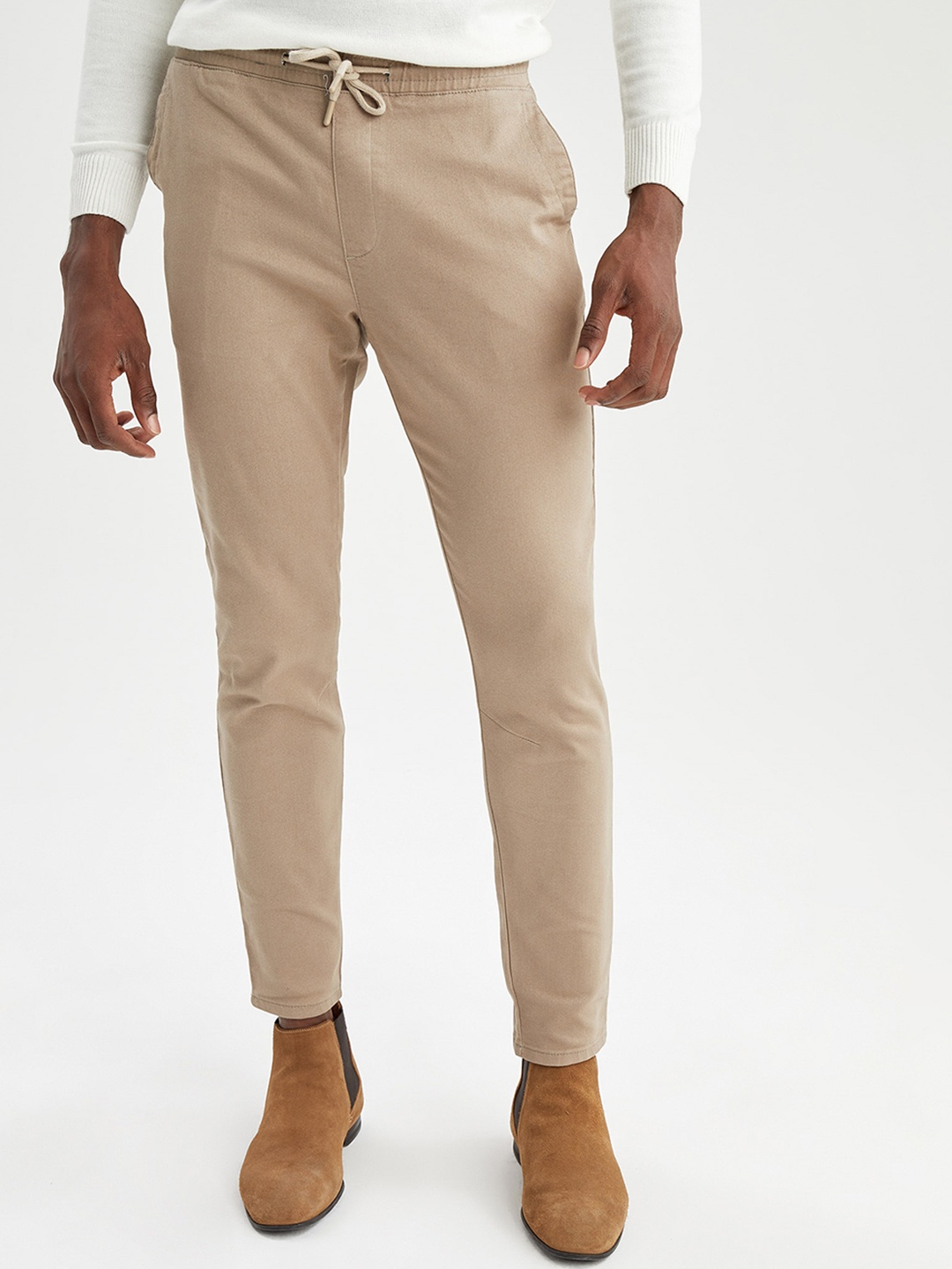 

DeFacto Men Solid Trousers, Beige