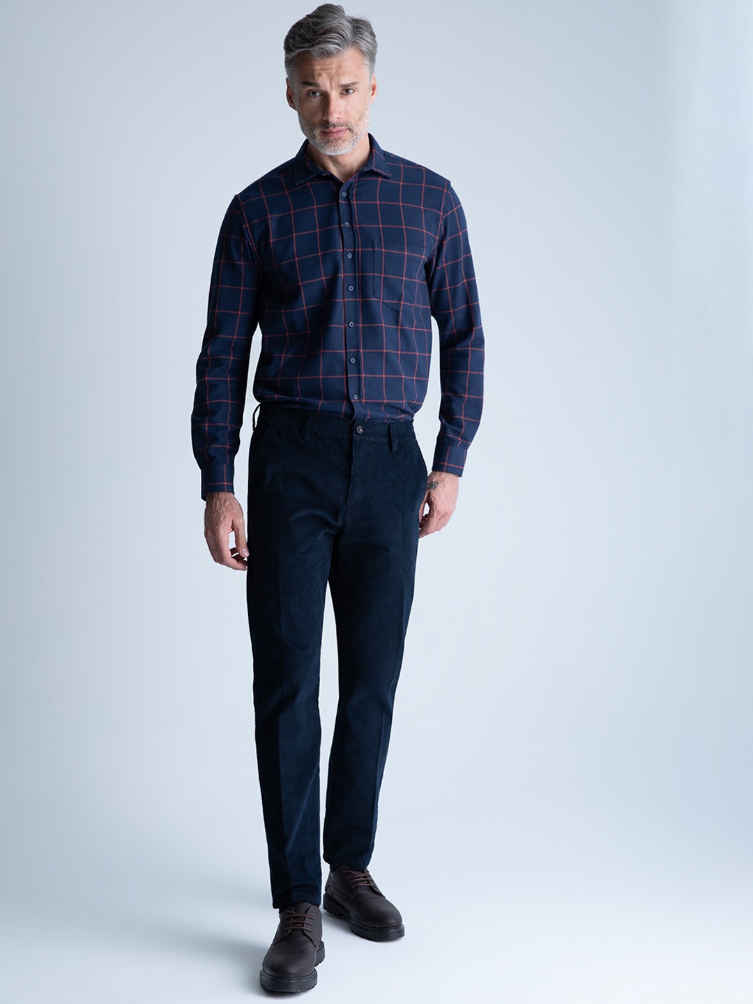 

DeFacto Men Solid Pure Cotton Trousers, Navy blue