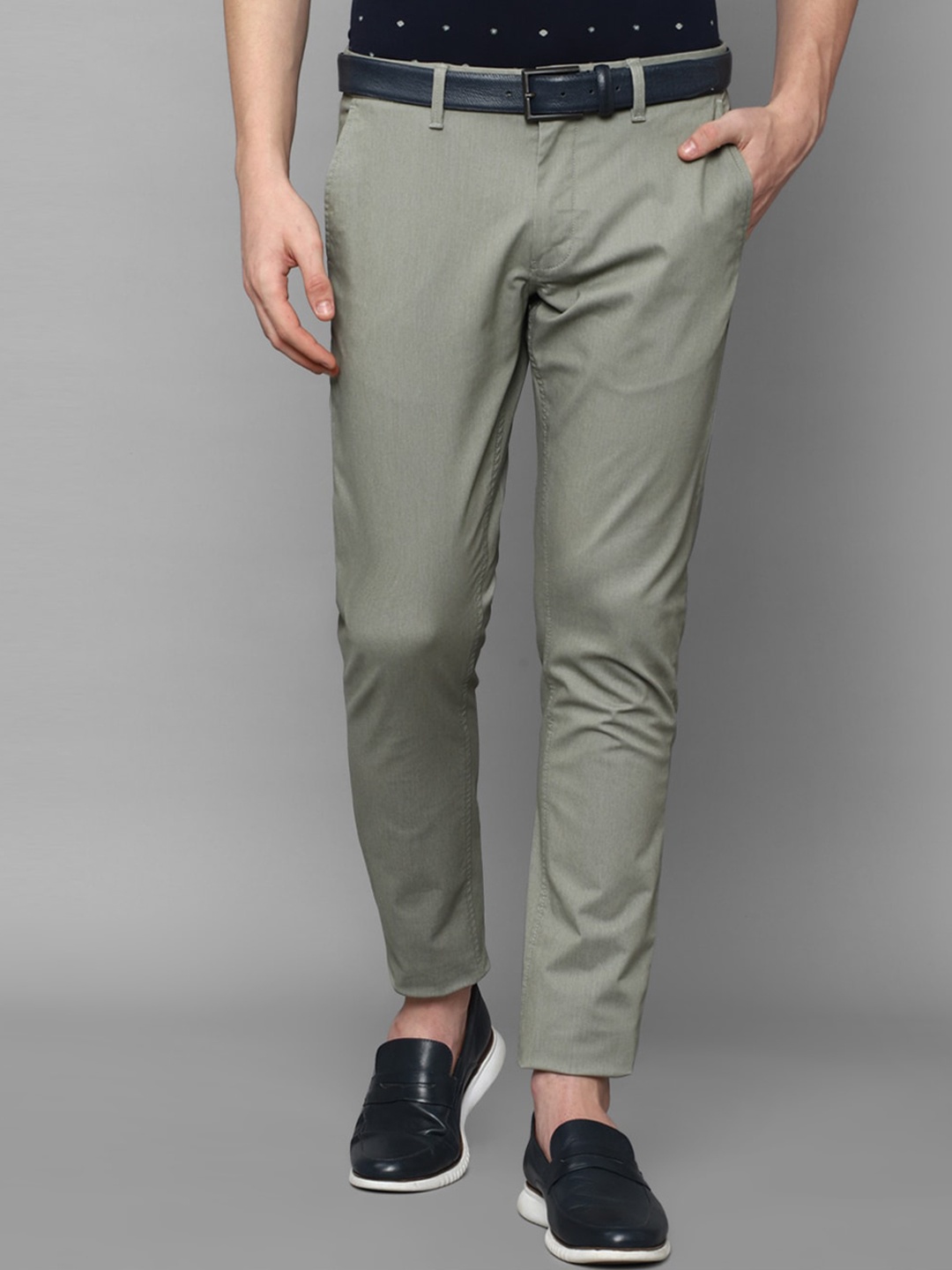 

Louis Philippe Sport Men Textured Slim Fit Trousers, Olive