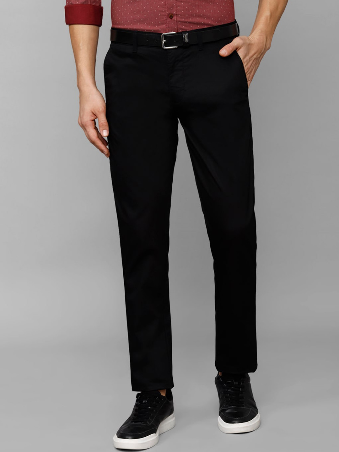 

Louis Philippe Sport Men Slim Fit Trousers, Black