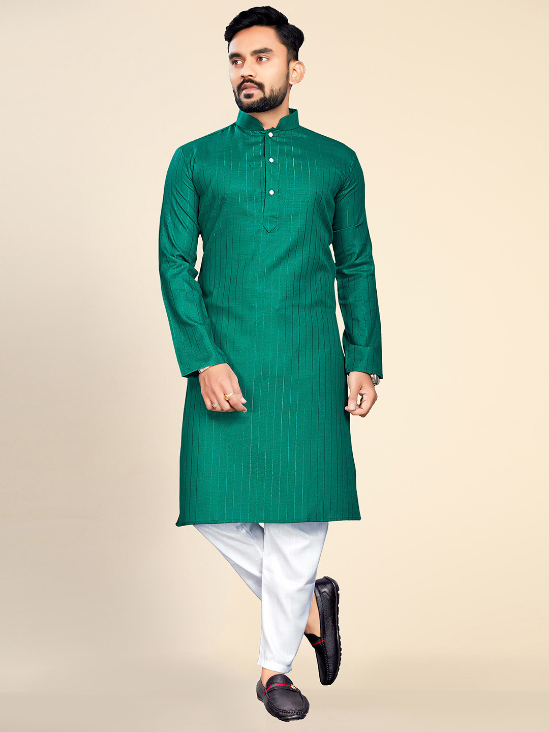 

Ekta Textiles Men Striped Pure Cotton Kurta with Pyjamas, Green