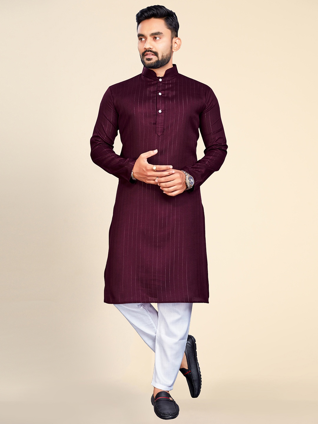 

Ekta Textiles Men Striped Pure Cotton Kurta with Pyjamas, Purple