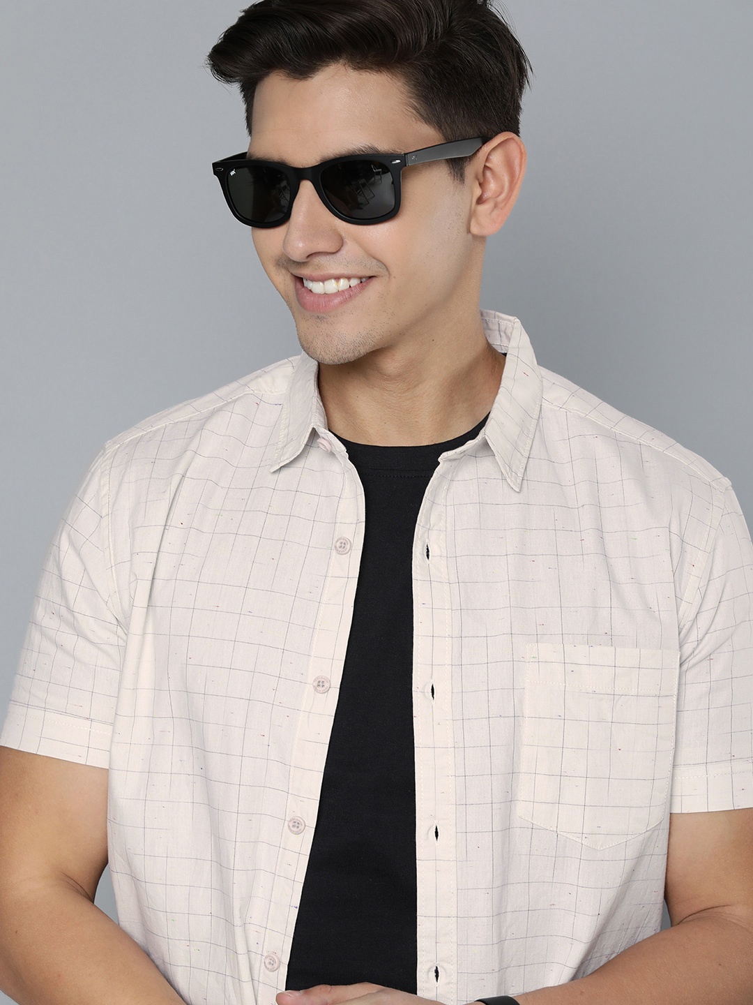 

HERE&NOW Men Cream-Coloured Slim Fit Checked Casual Shirt