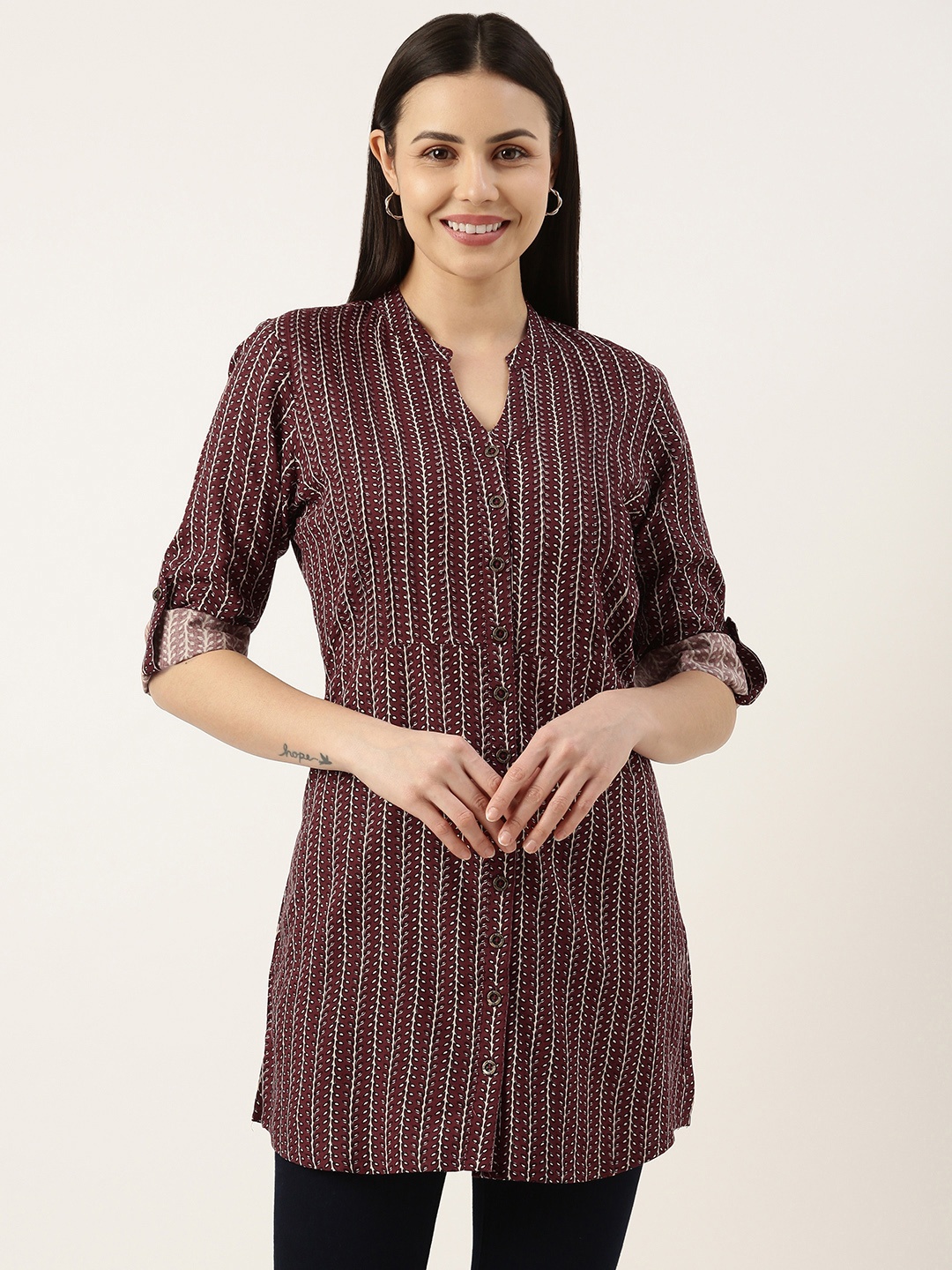 

AMUKTI Viscose Rayon Mandarin Collar Printed Tunic, Maroon