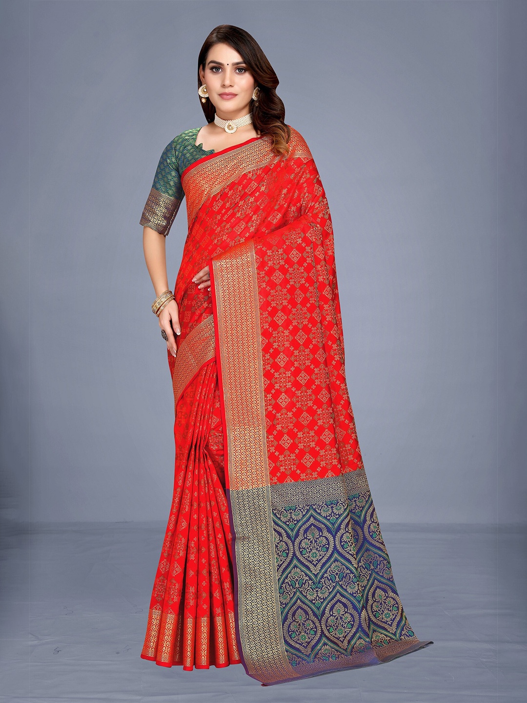 

VENISA Embellished Ethnic Motifs Patola Silk Saree, Red