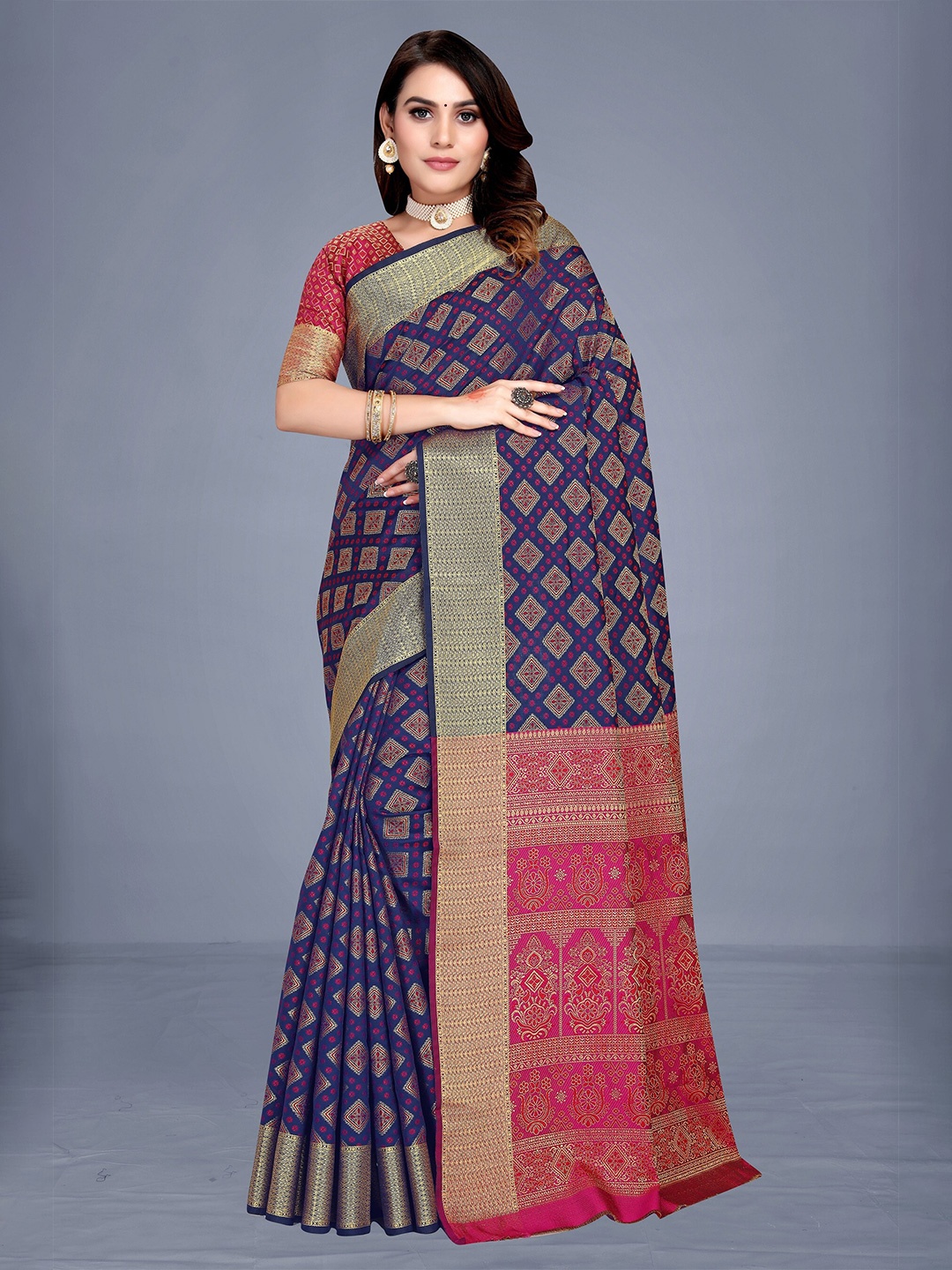 

VENISA Woven Design Zari Patola Saree, Navy blue