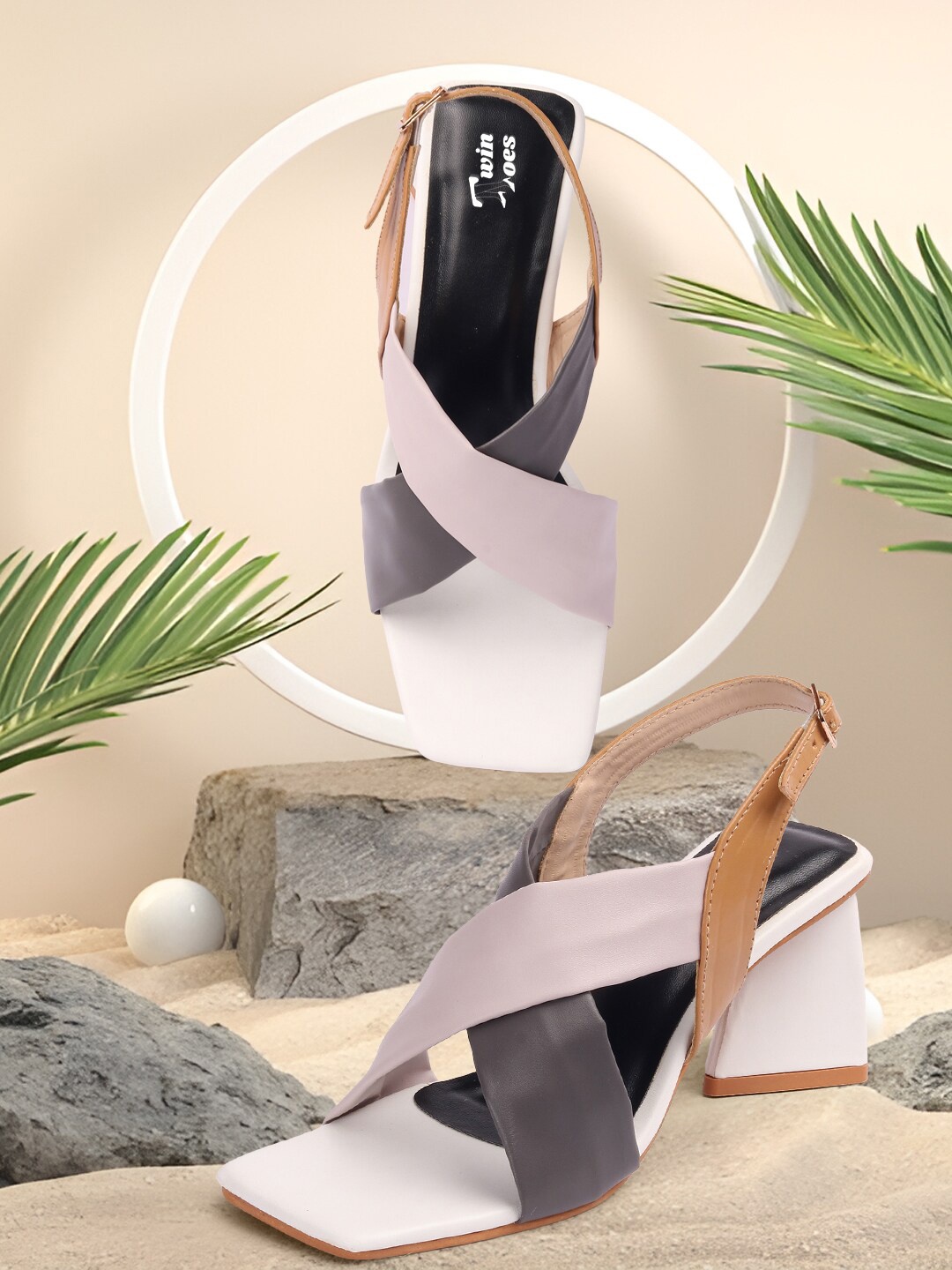 

TWIN TOES Colourblocked Block Heels, White