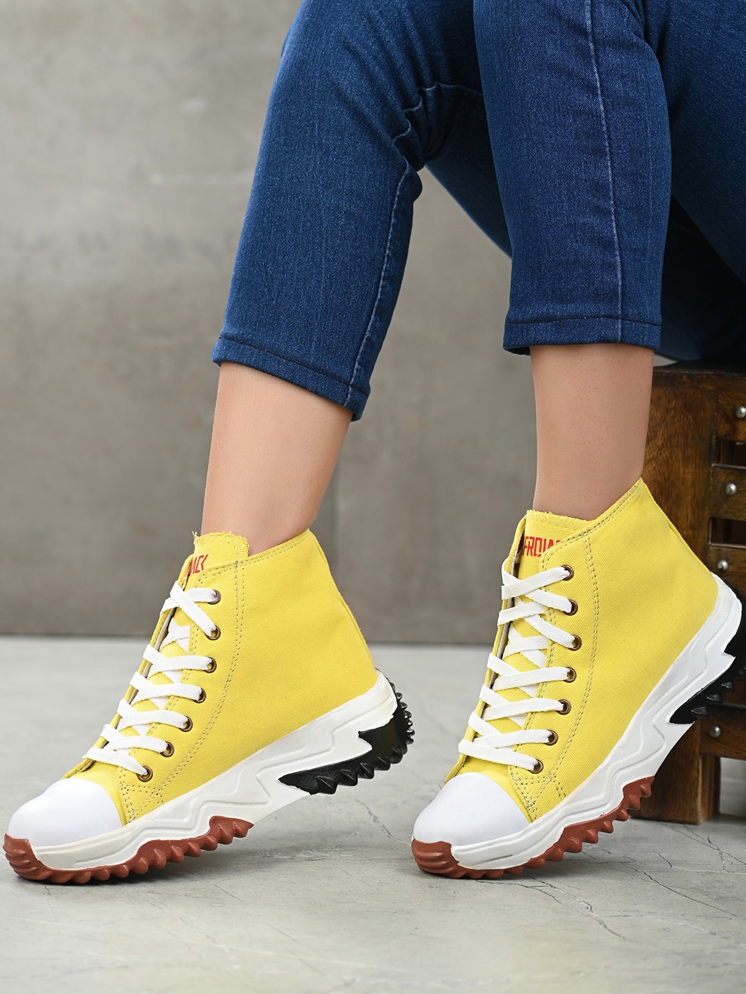 

AfroJack Women Colourblocked High-Top Sneakers, Yellow