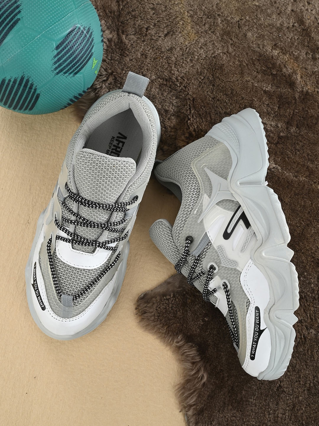 

AfroJack Women Colourblocked Sneakers, Grey