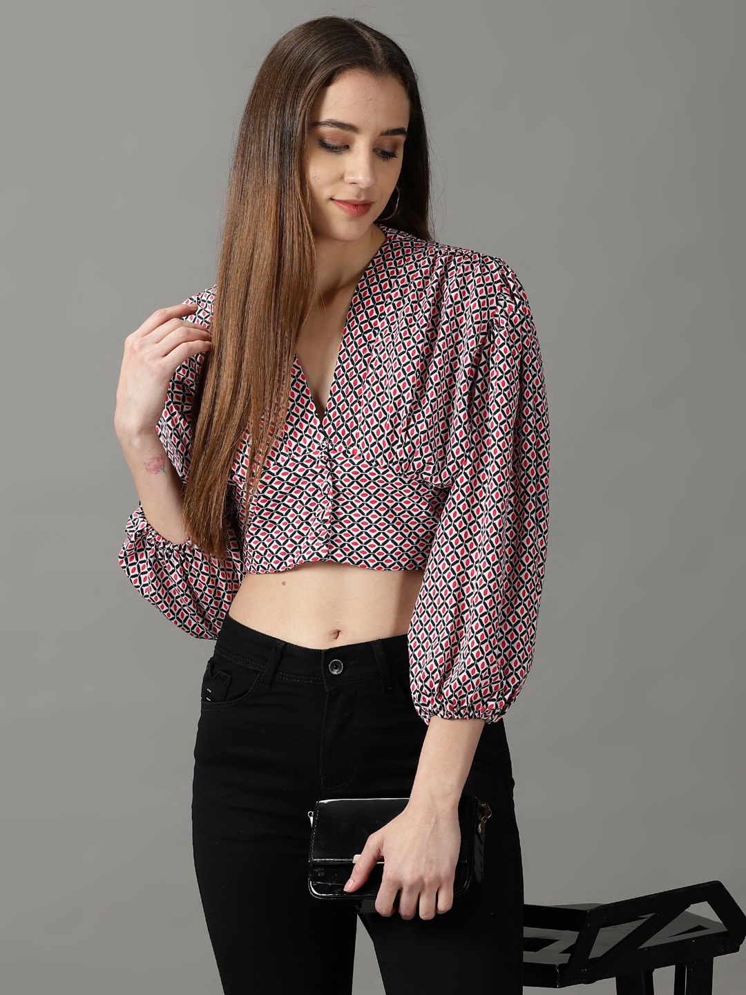 

SHOWOFF Geometric Print Blouson Crop Top, Black