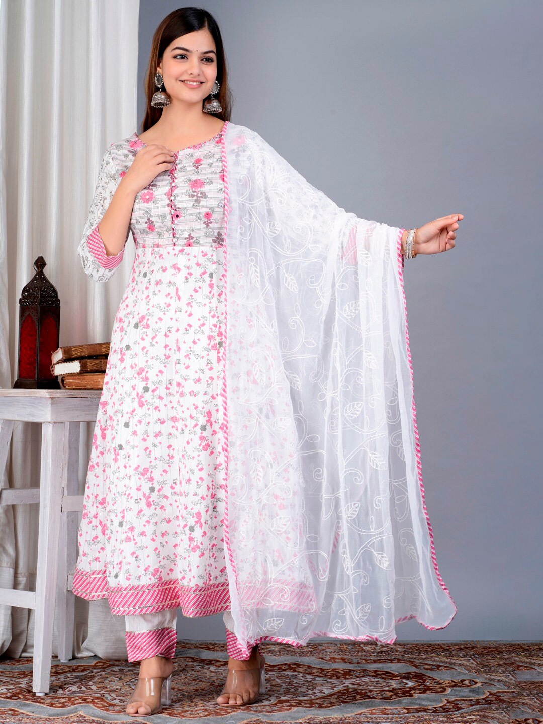 

UNISETS Women Floral Printed Mirror Work Kurta with Trousers & Dupatta, White